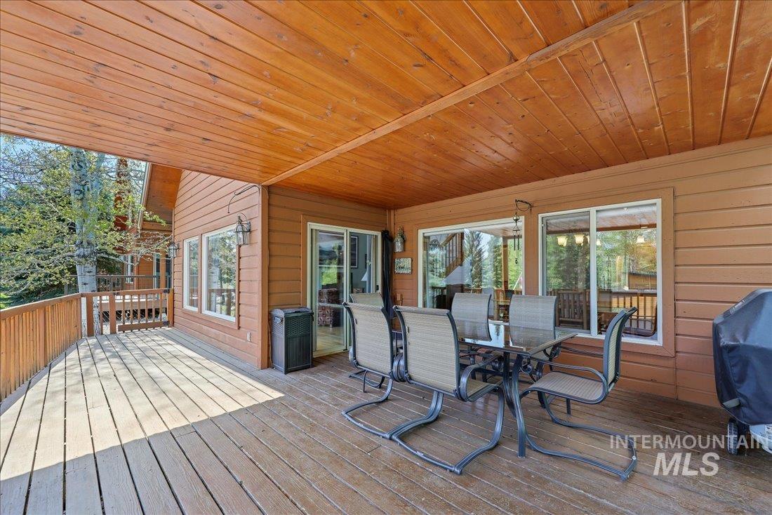 1425 Clements Rd Property Photo 27