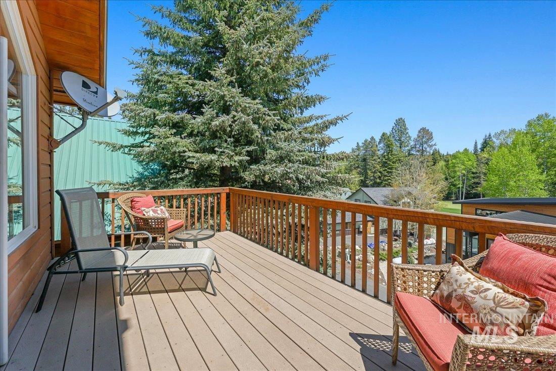 1425 Clements Rd Property Photo 32