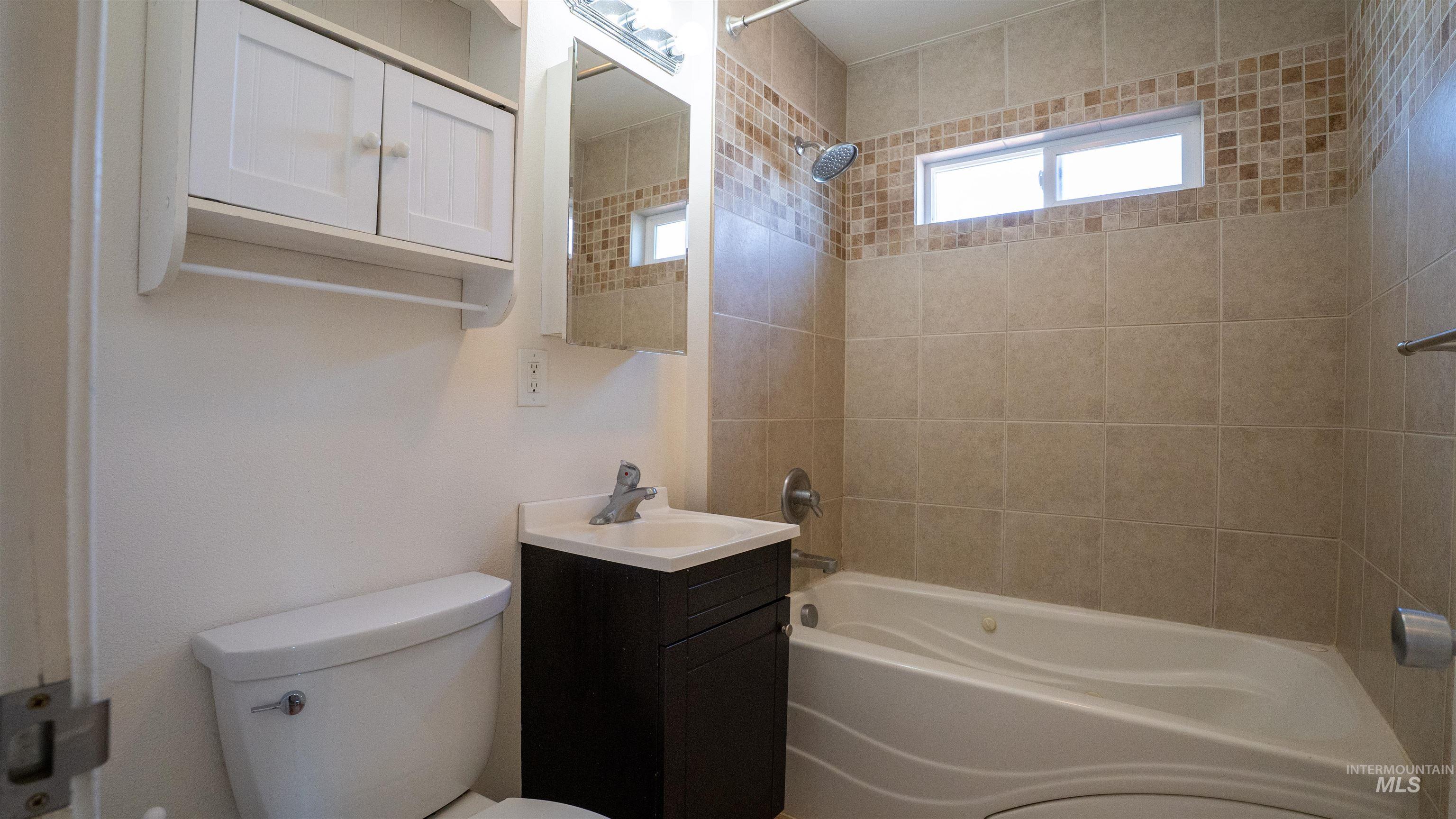 3127 8th Street Property Photo 9