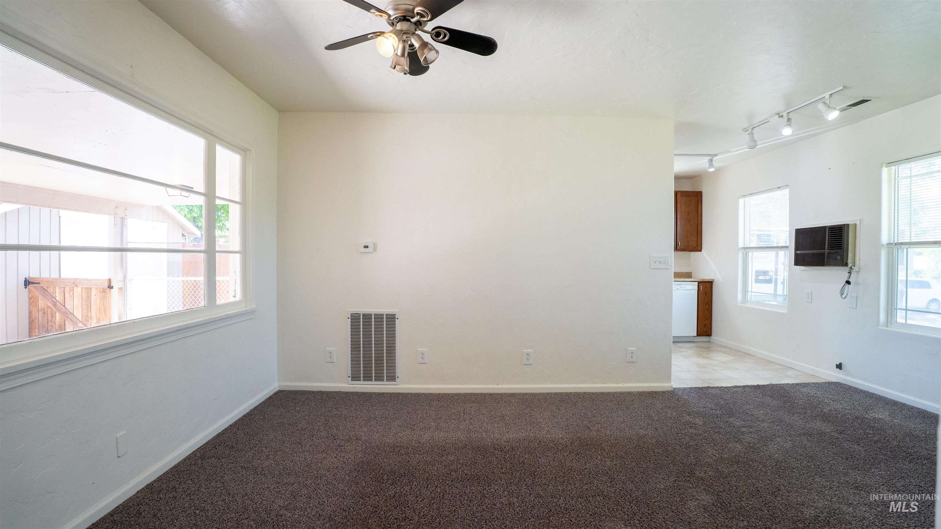 3127 8th Street Property Photo 13