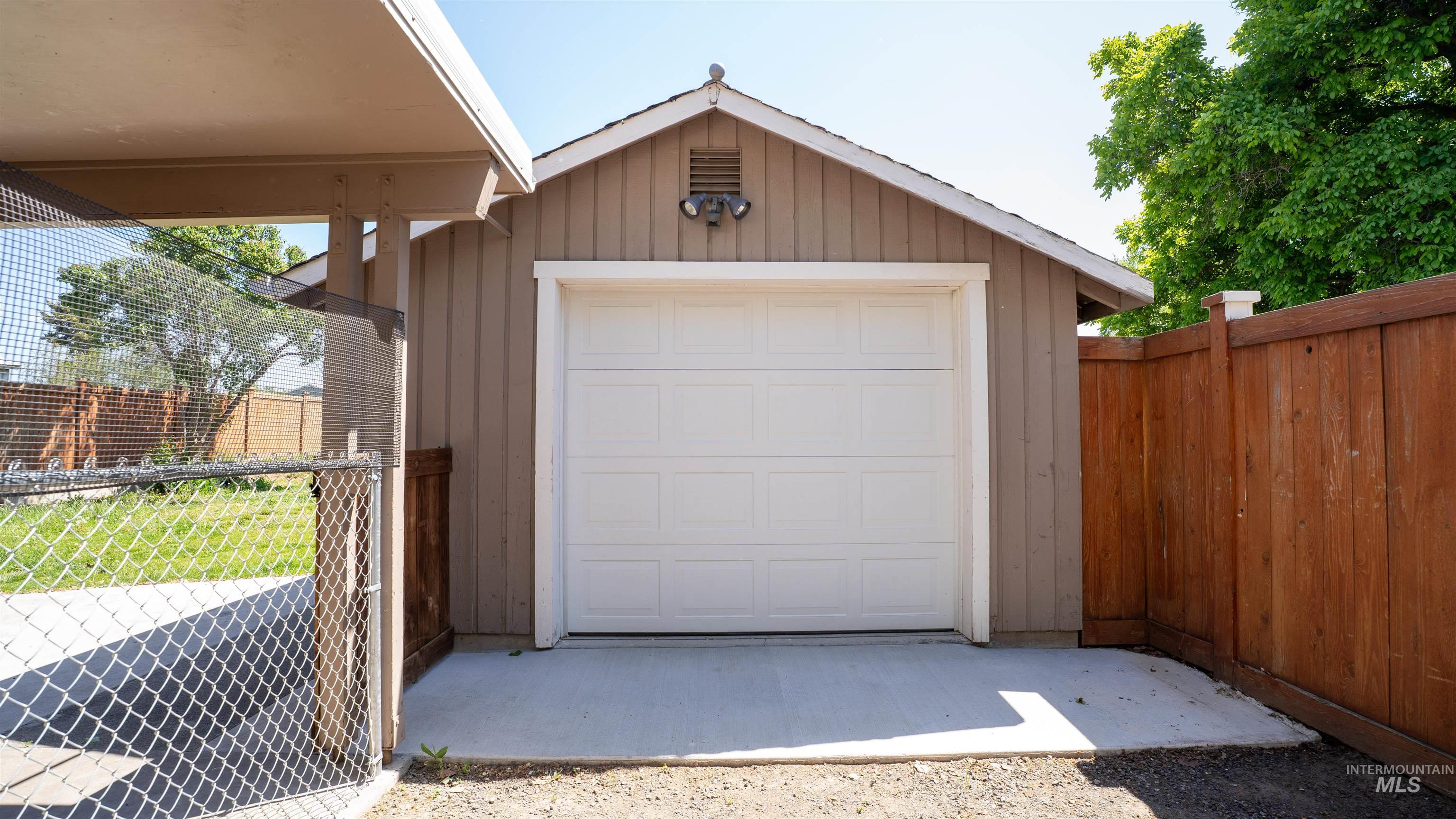 3127 8th Street Property Photo 20