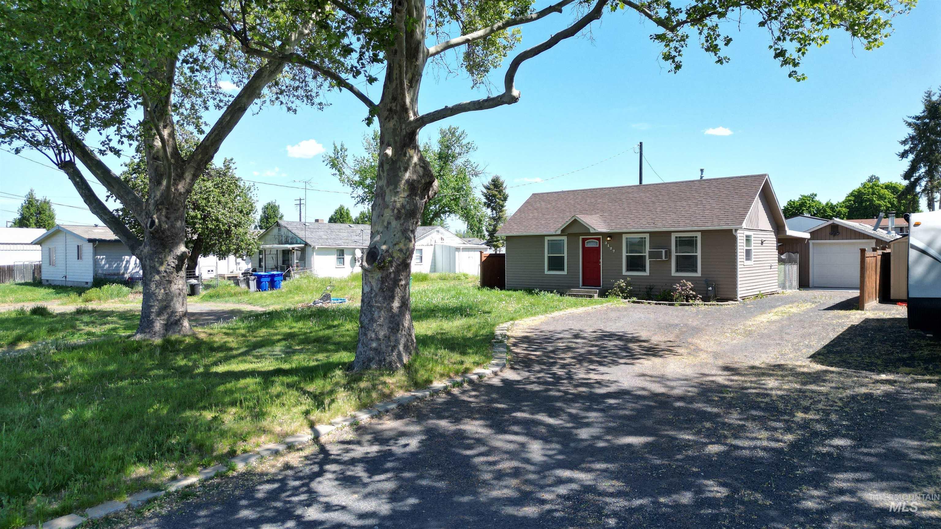 3127 8th Street Property Photo 24