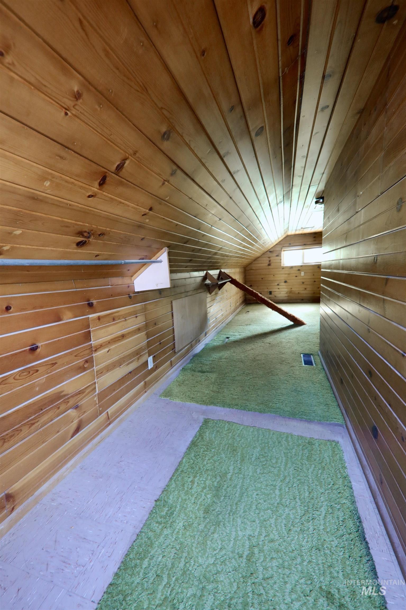 2201 S Hervey St Property Photo 13