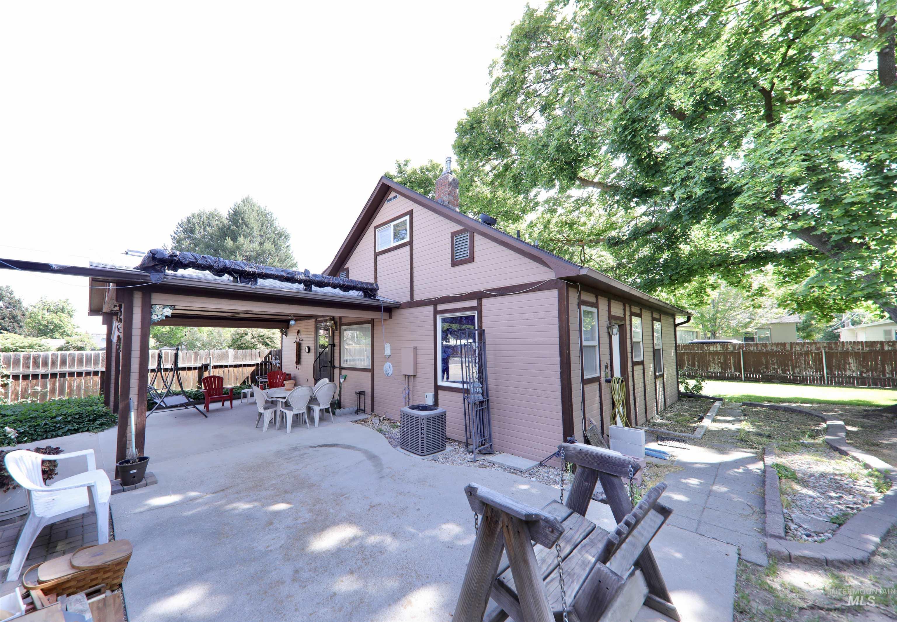 2201 S Hervey St Property Photo 18