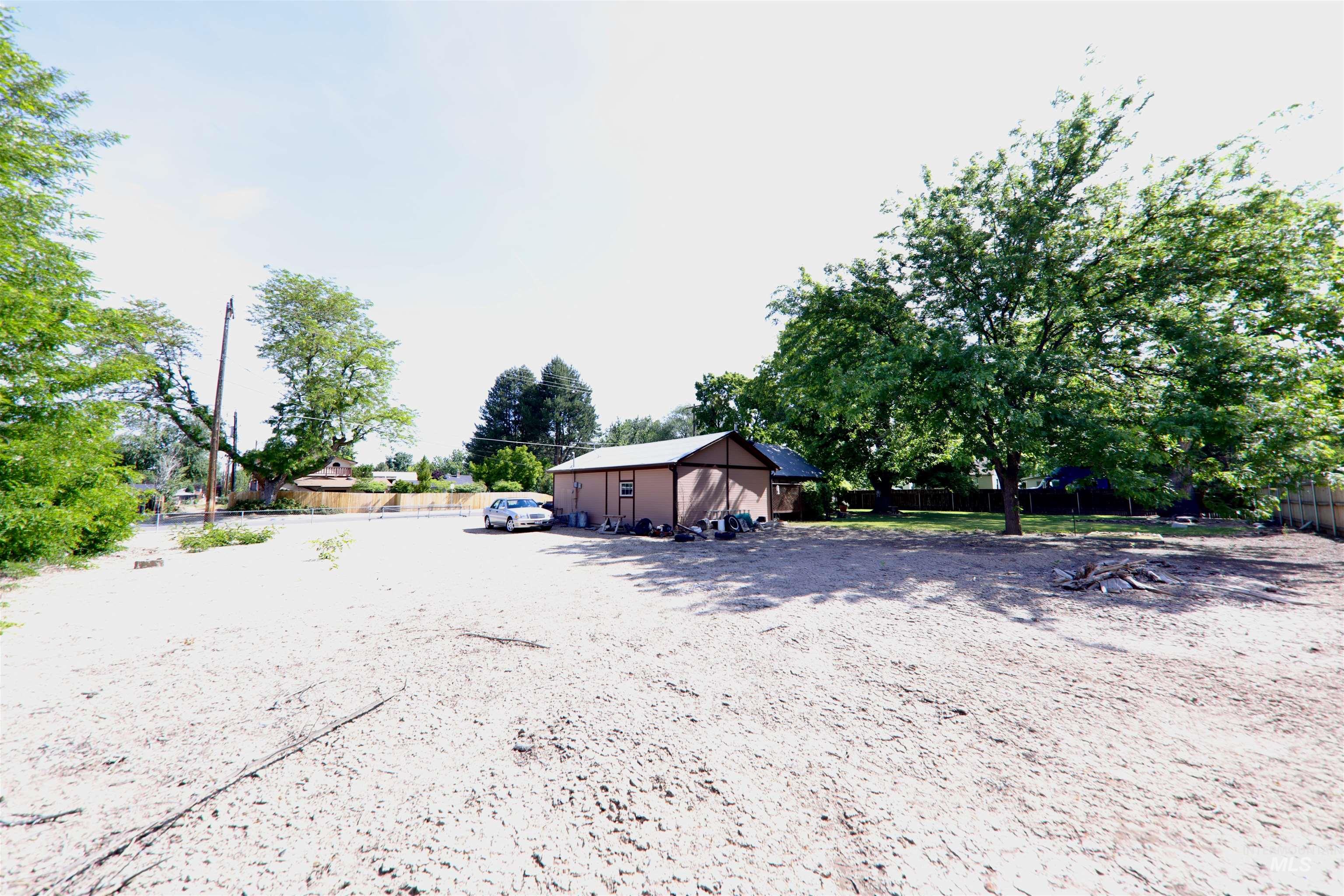 2201 S Hervey St Property Photo 23