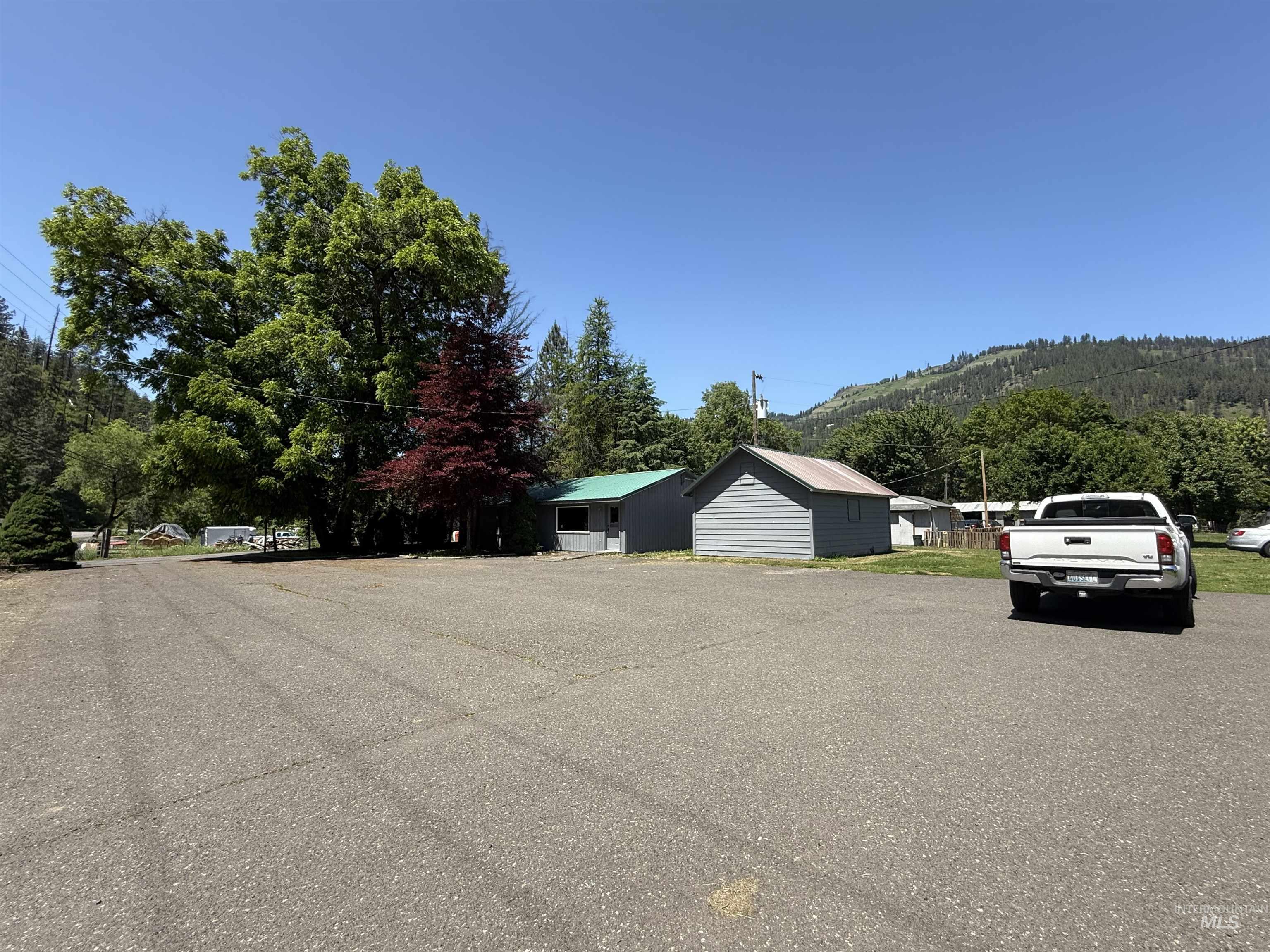 14391 Highway 12 Property Photo 1