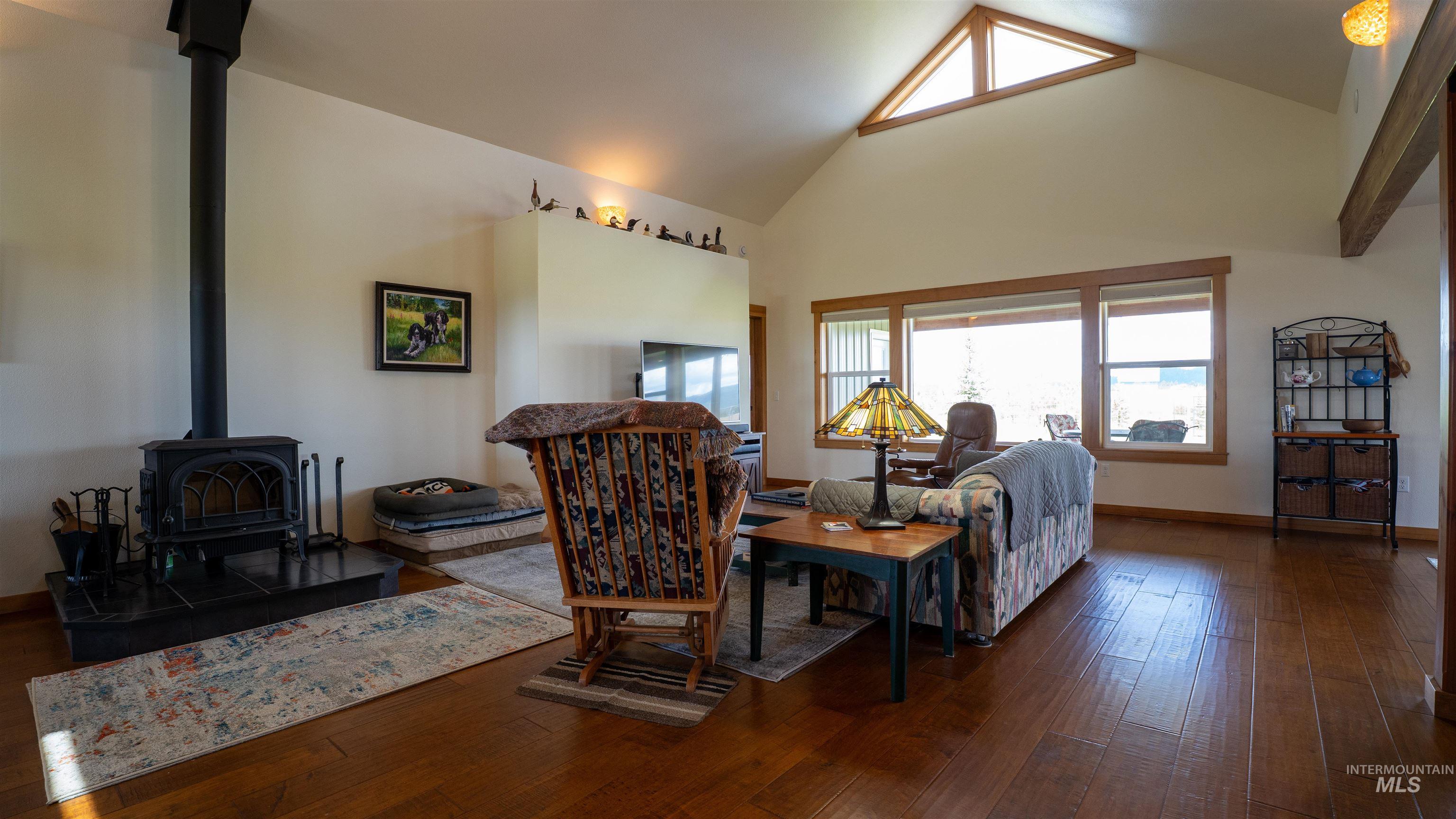 1040 Zimmerman Property Photo 5