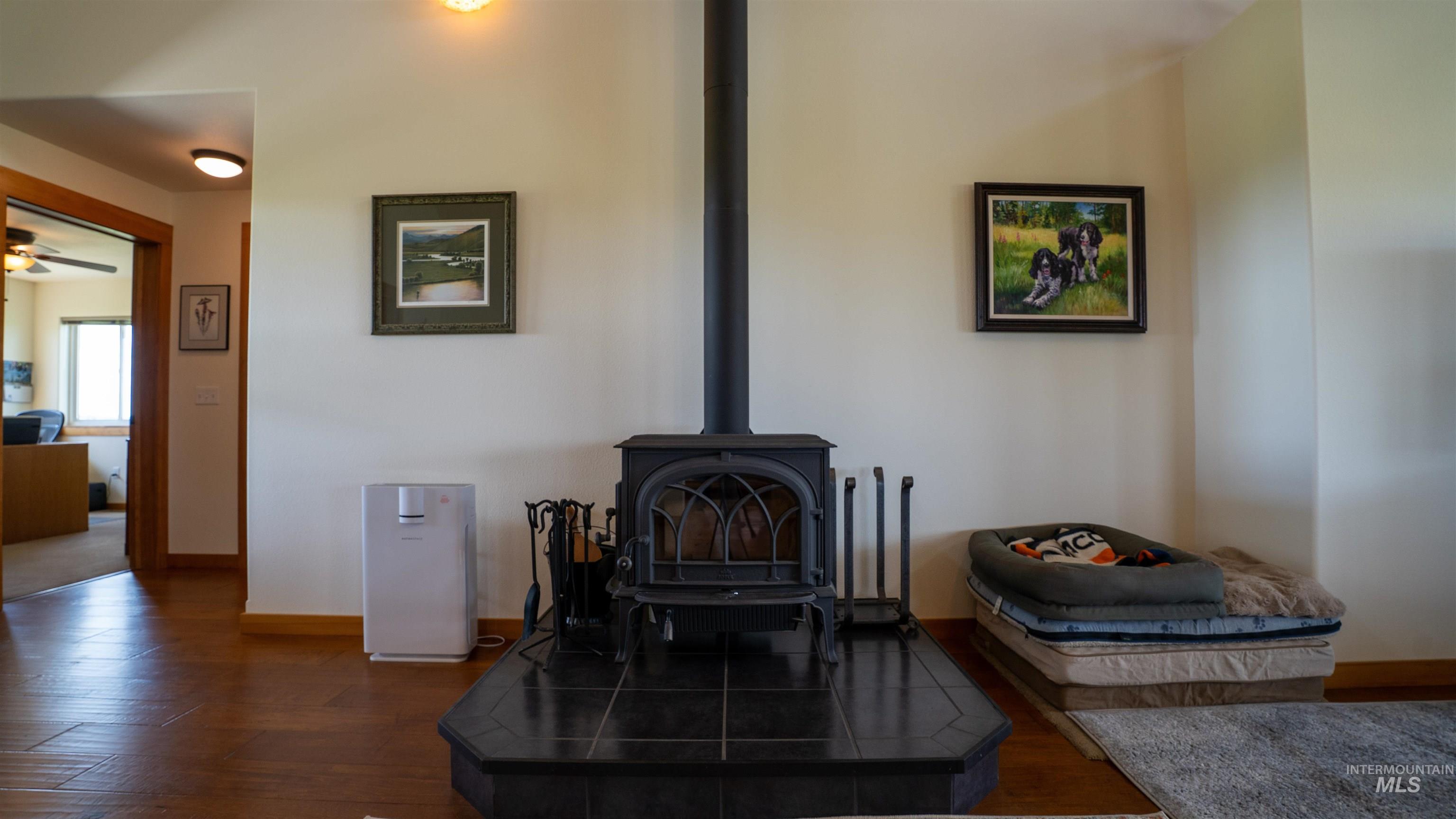 1040 Zimmerman Property Photo 6