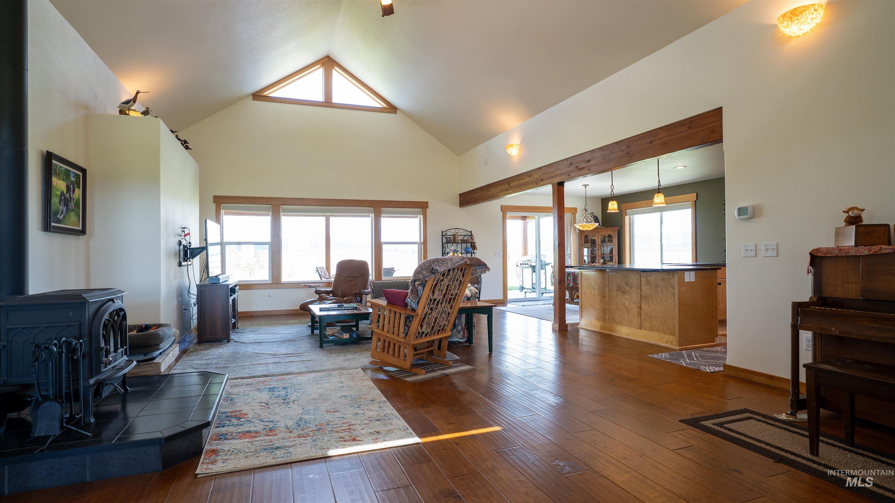 1040 Zimmerman Property Photo 12
