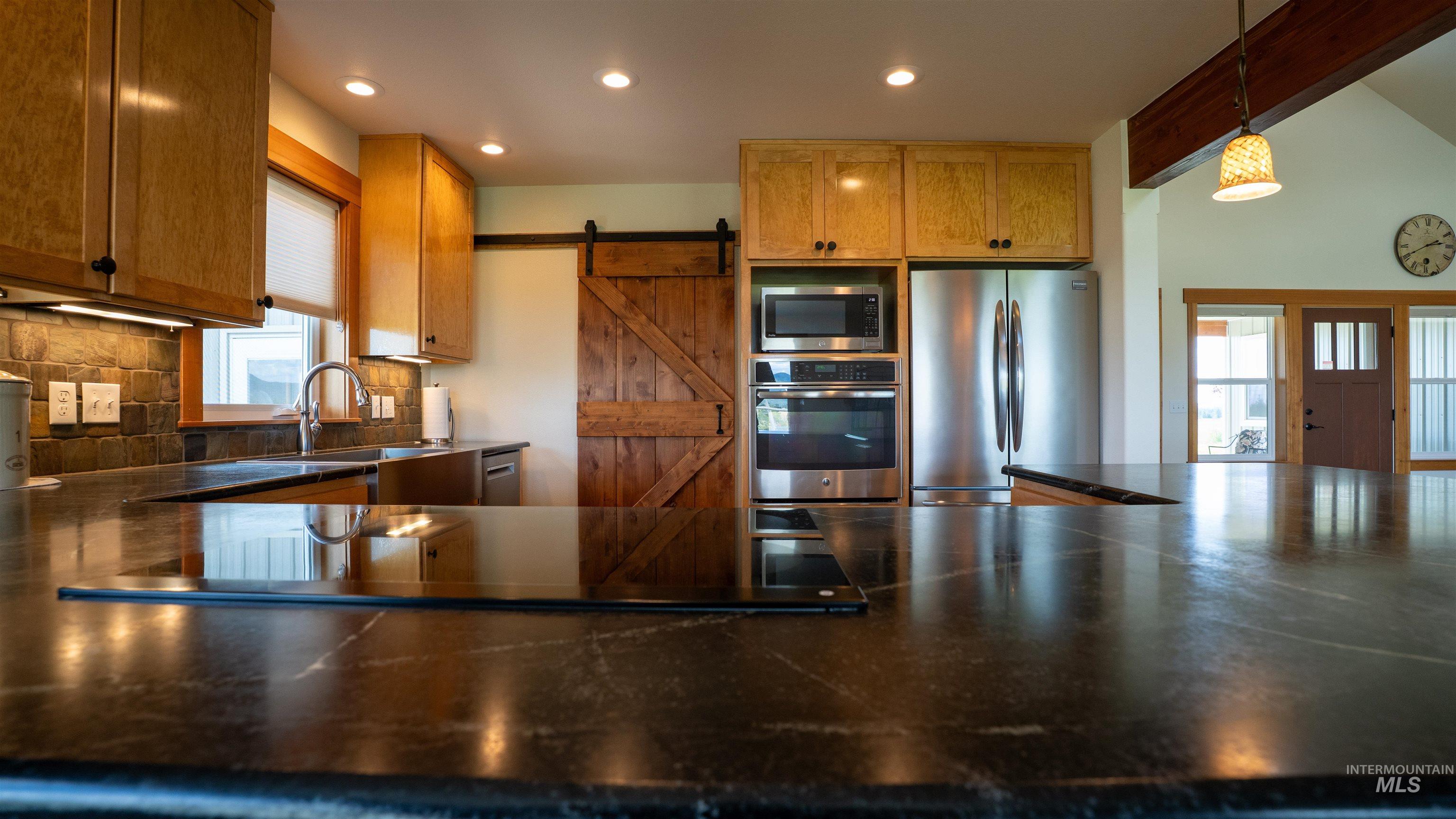 1040 Zimmerman Property Photo 14