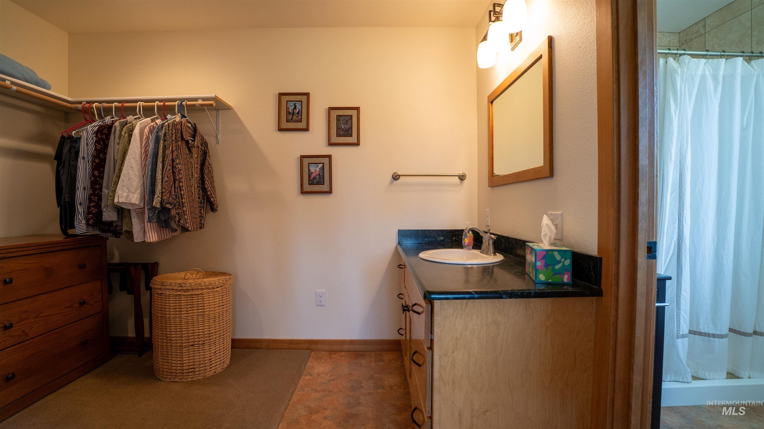 1040 Zimmerman Property Photo 24