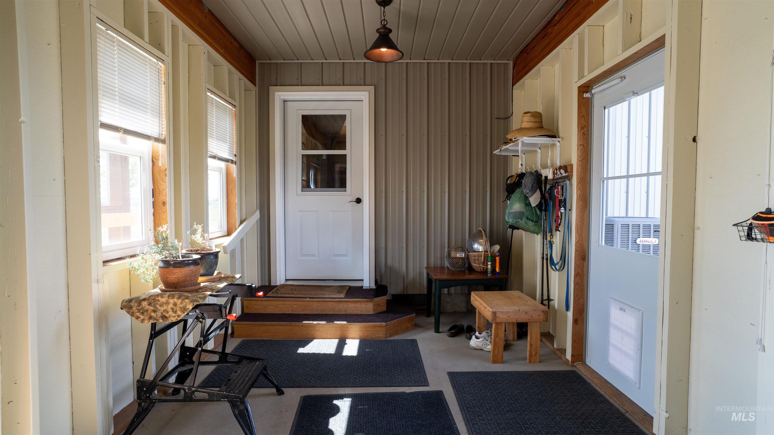 1040 Zimmerman Property Photo 35