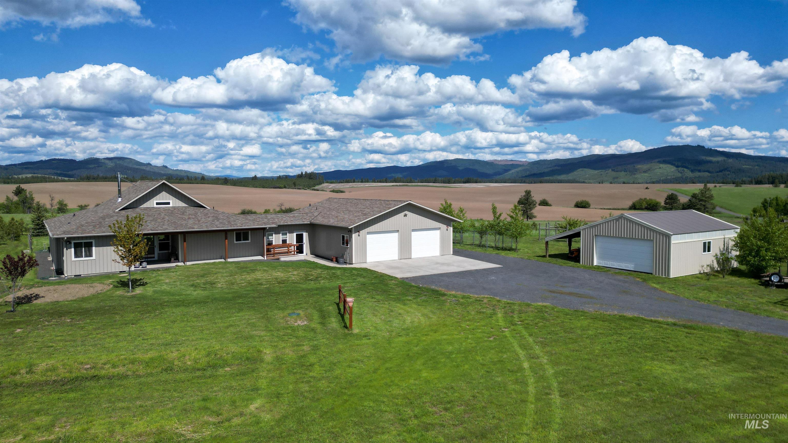 1040 Zimmerman Property Photo 40