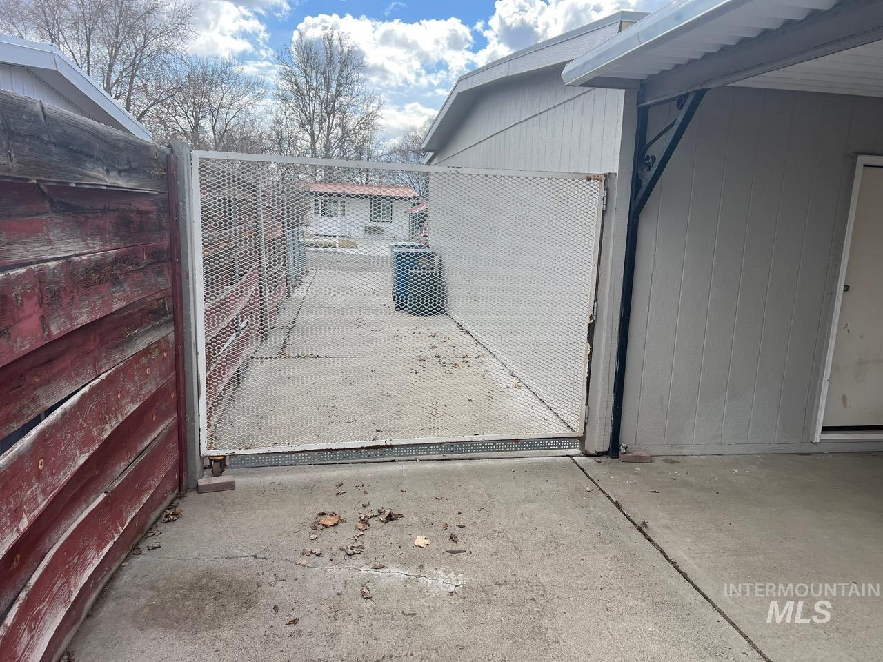 410 Chestnut St Property Photo 23