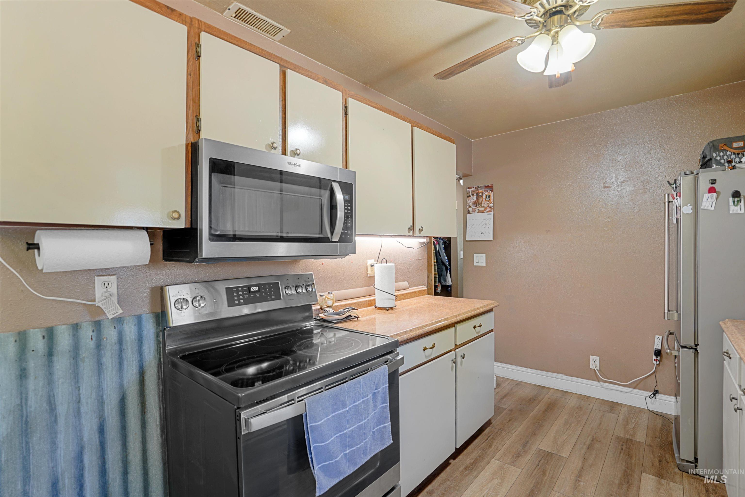 1860 Elba Ave Property Photo 6
