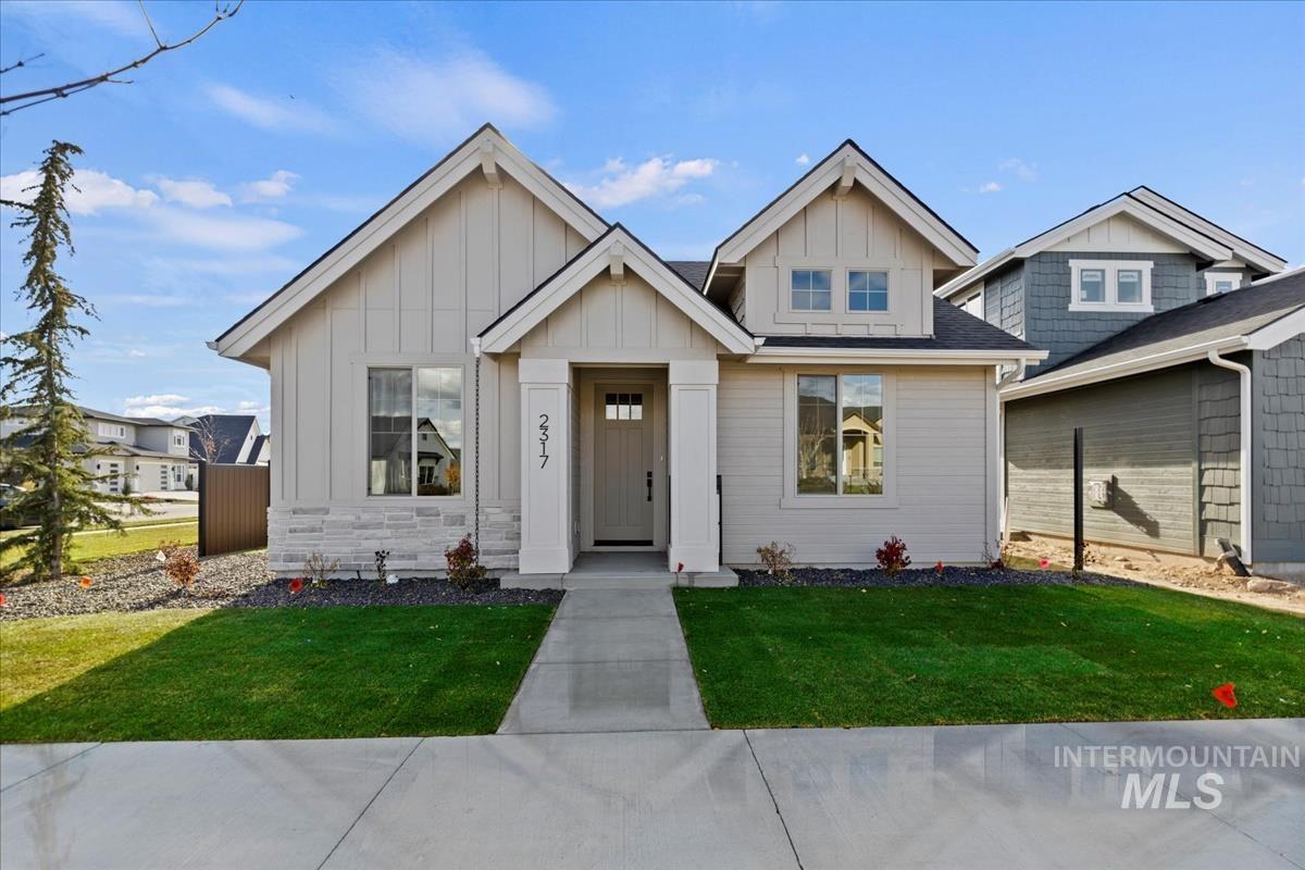 2316 E Valensole St. Property Photo 1