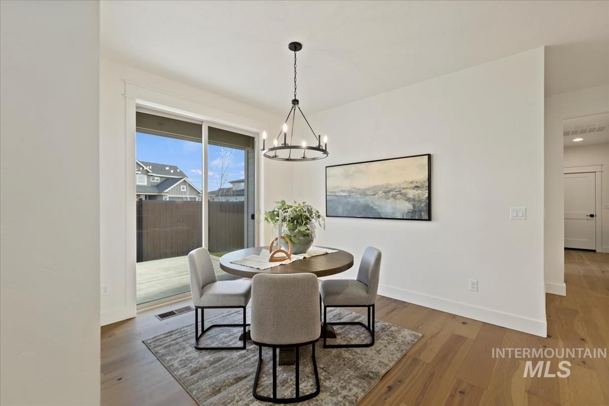 2316 E Valensole St. Property Photo 20