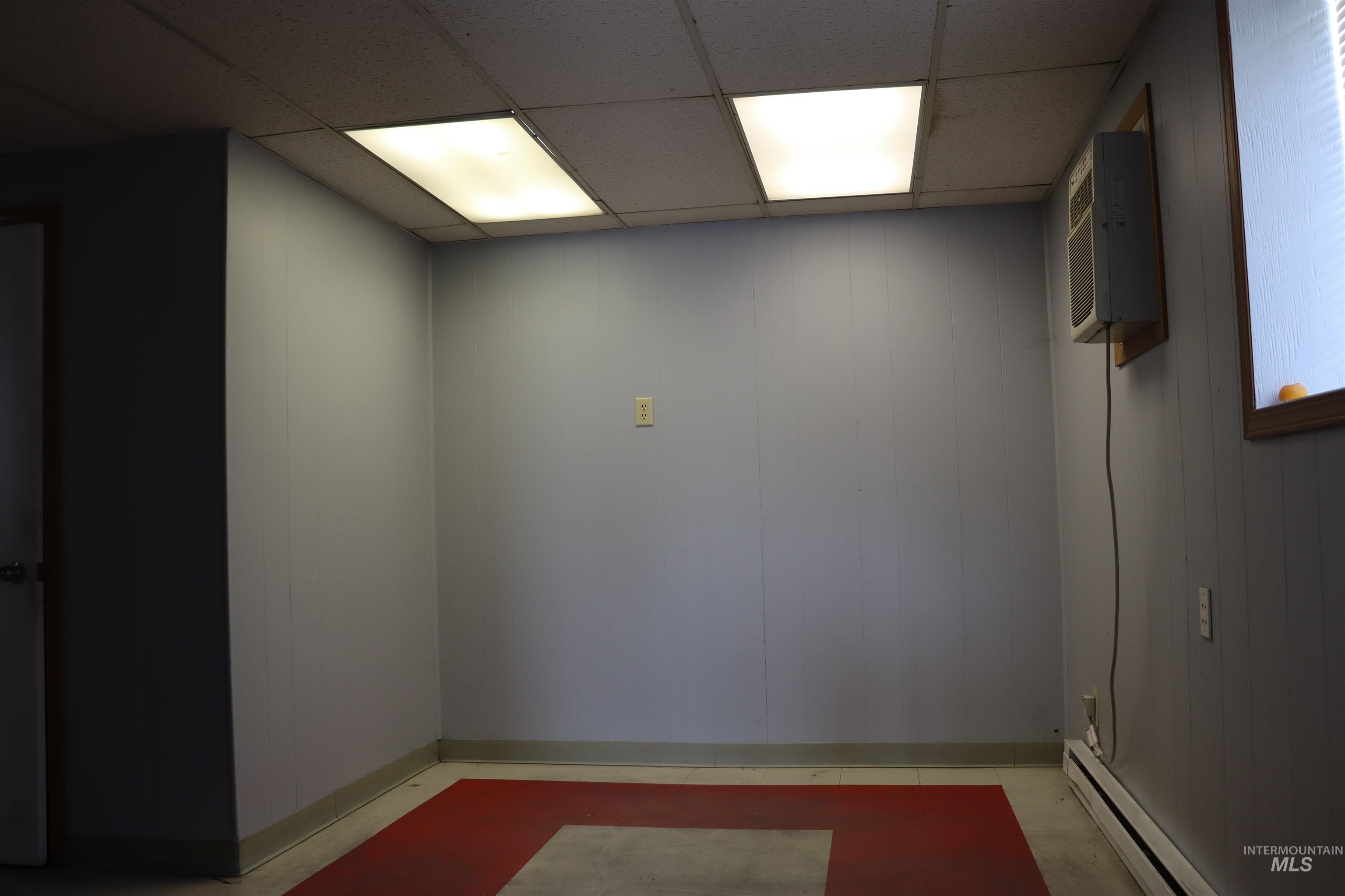 1390 Commercial Way Property Photo 7