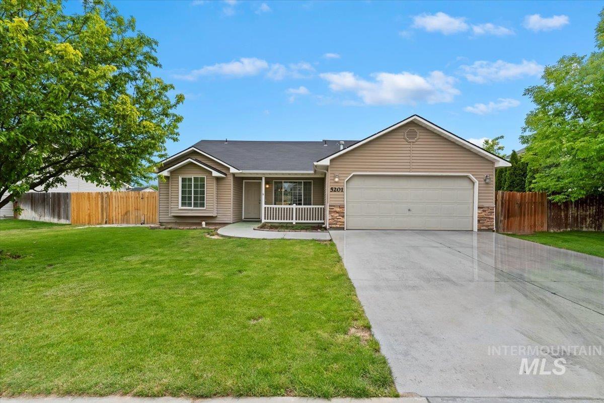 5201 Worth Way Property Photo 2