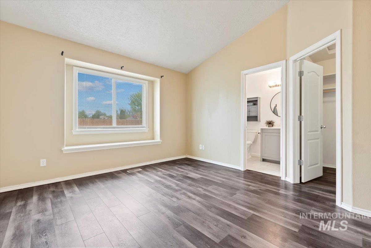 5201 Worth Way Property Photo 12