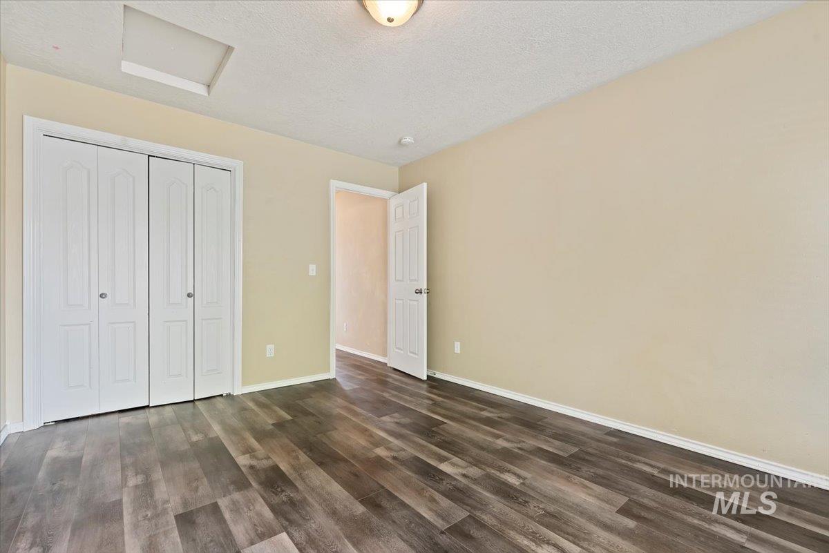 5201 Worth Way Property Photo 15
