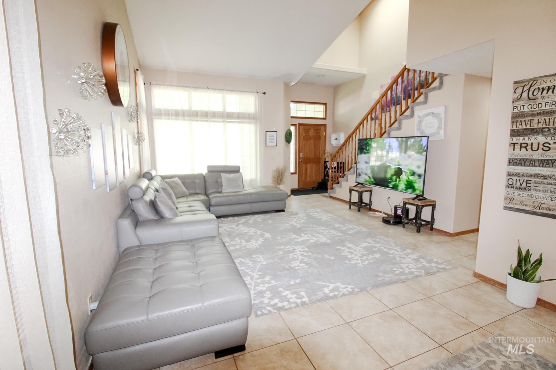 275 E Aruba Property Photo 5