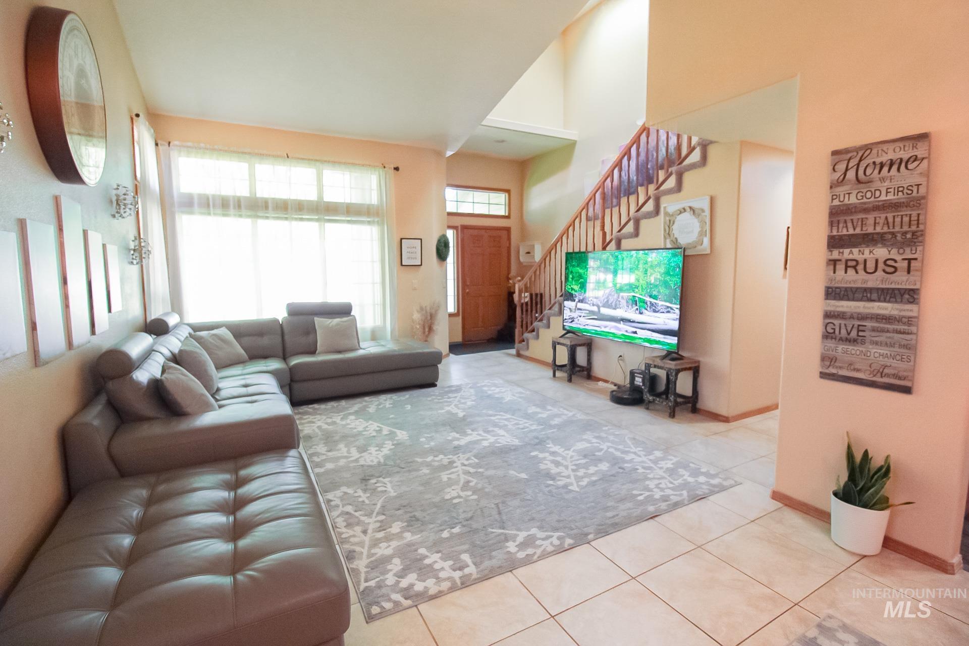275 E Aruba Property Photo 6