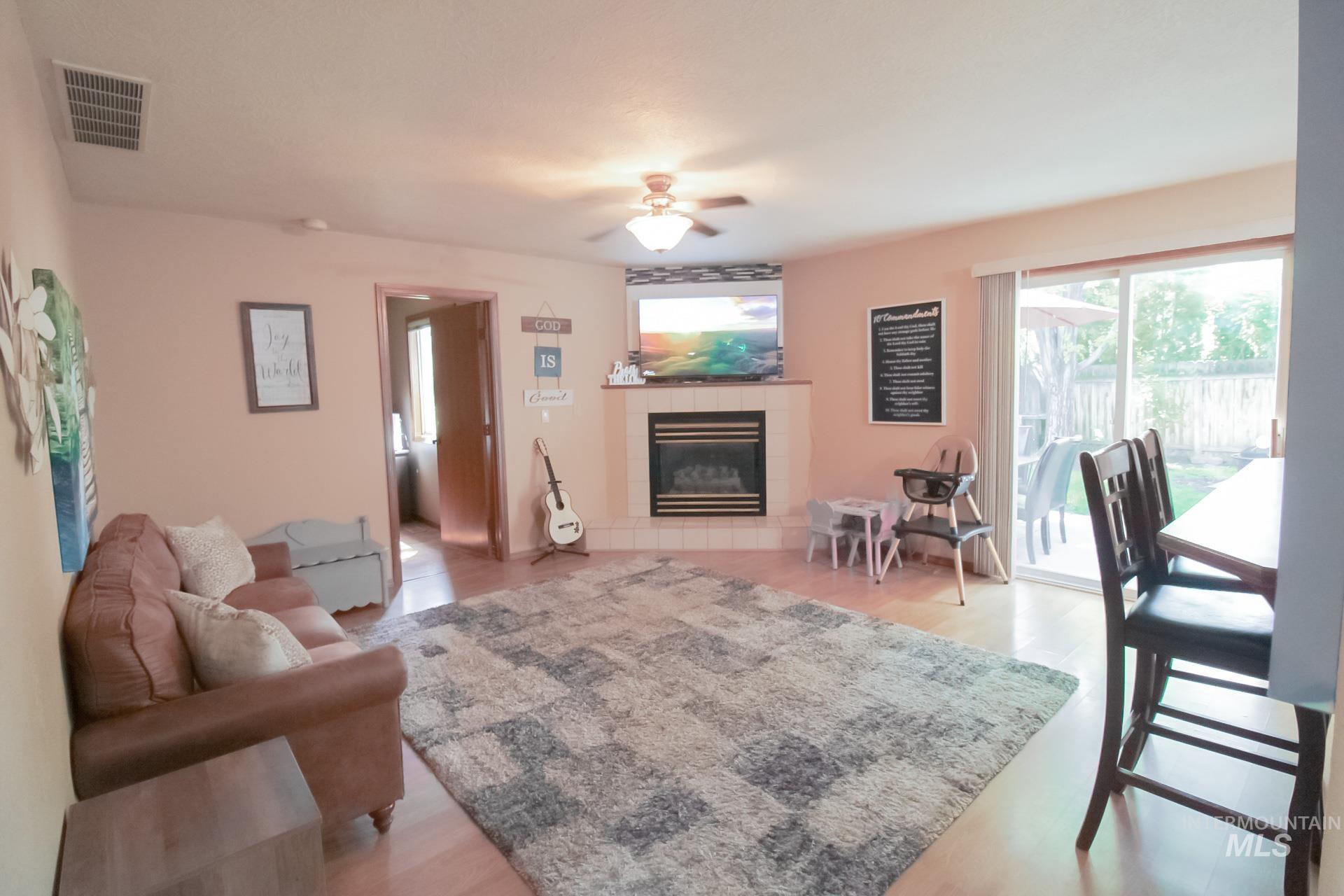 275 E Aruba Property Photo 8