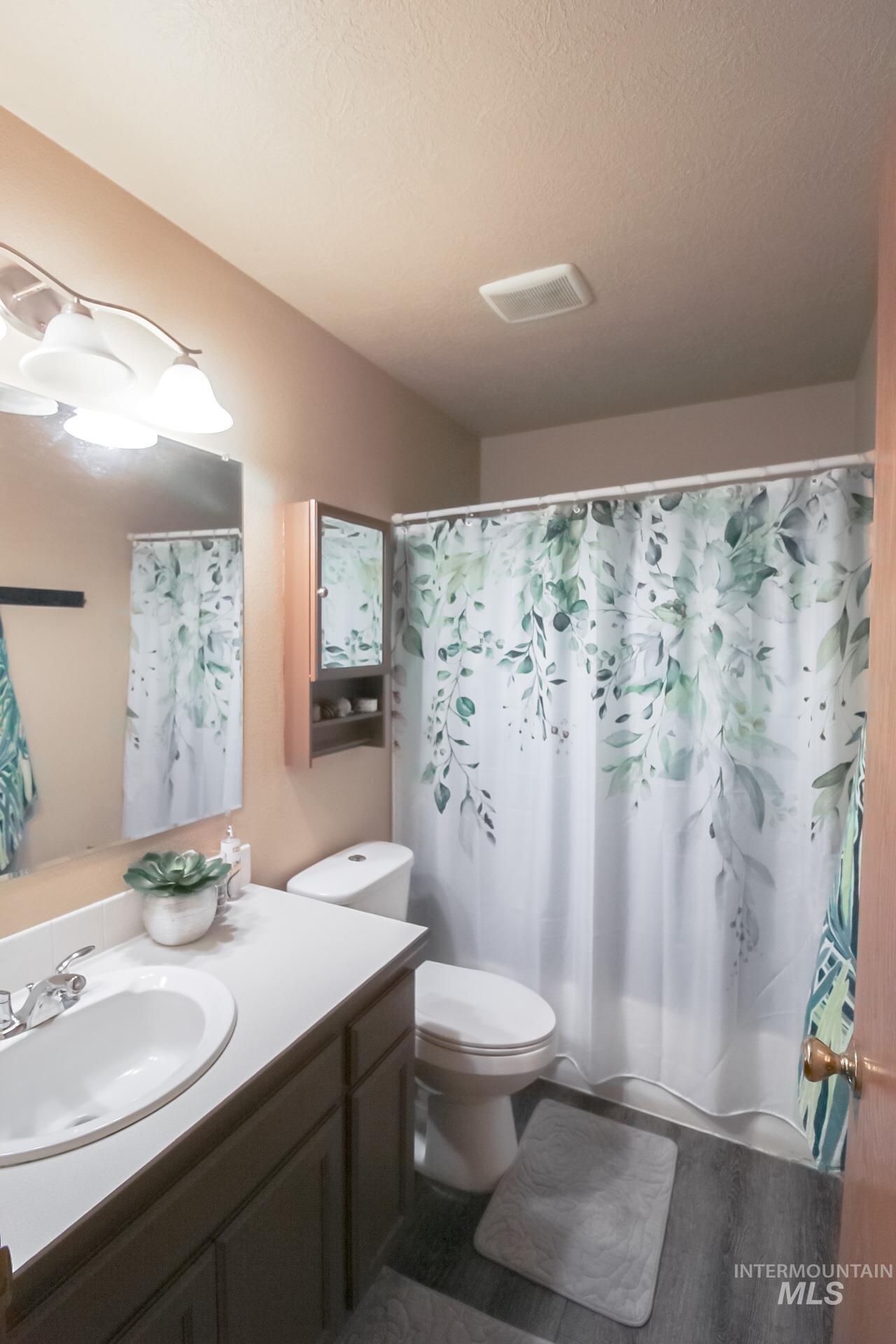 275 E Aruba Property Photo 21
