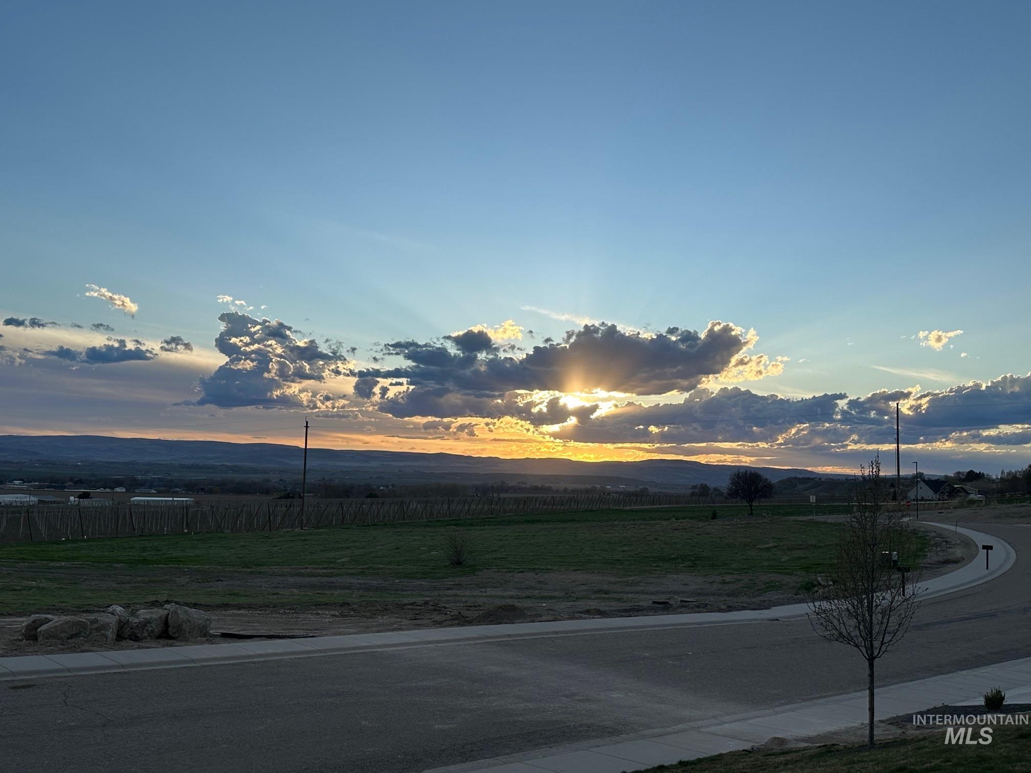 20150 Silver Spur Drive Property Photo 6
