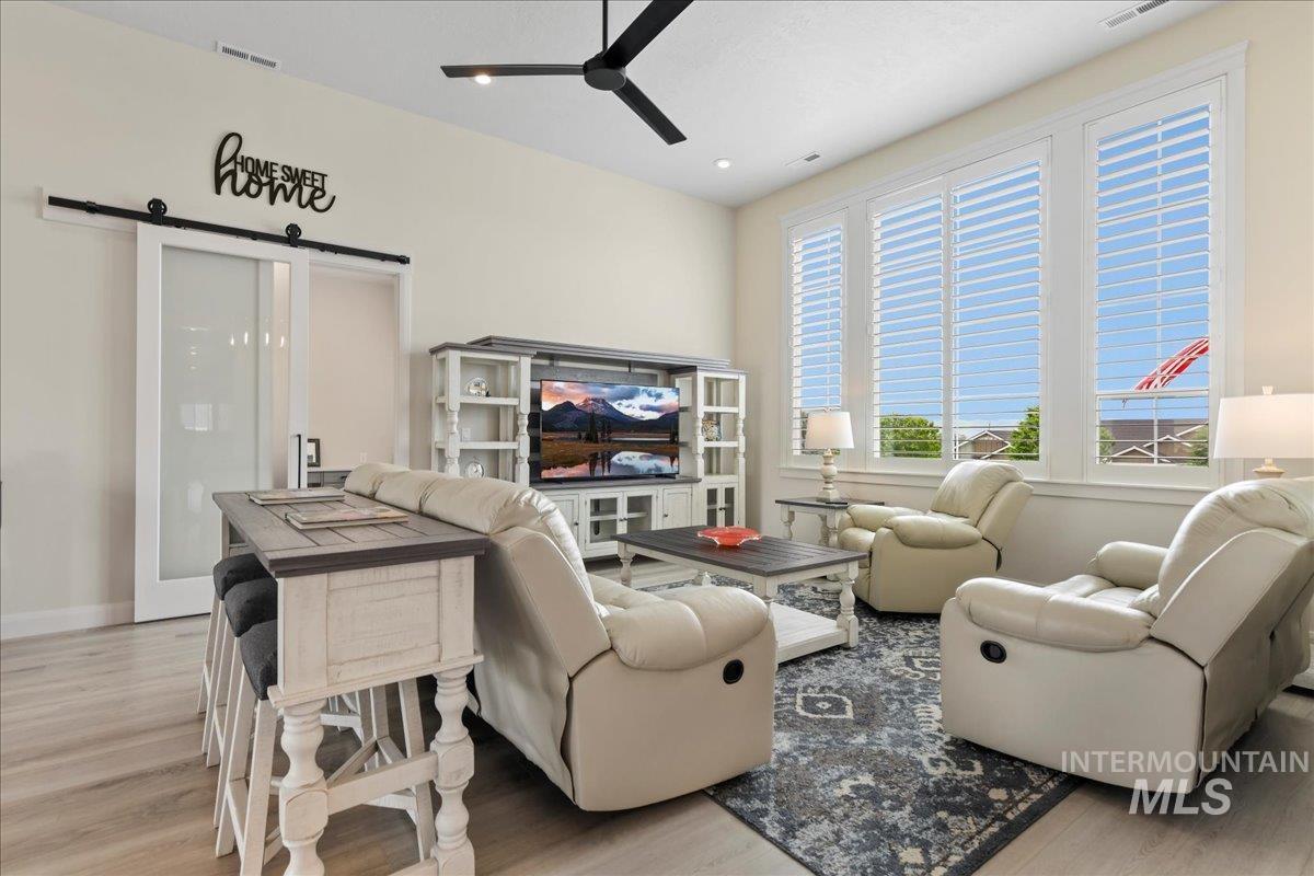 20150 Silver Spur Drive Property Photo 8