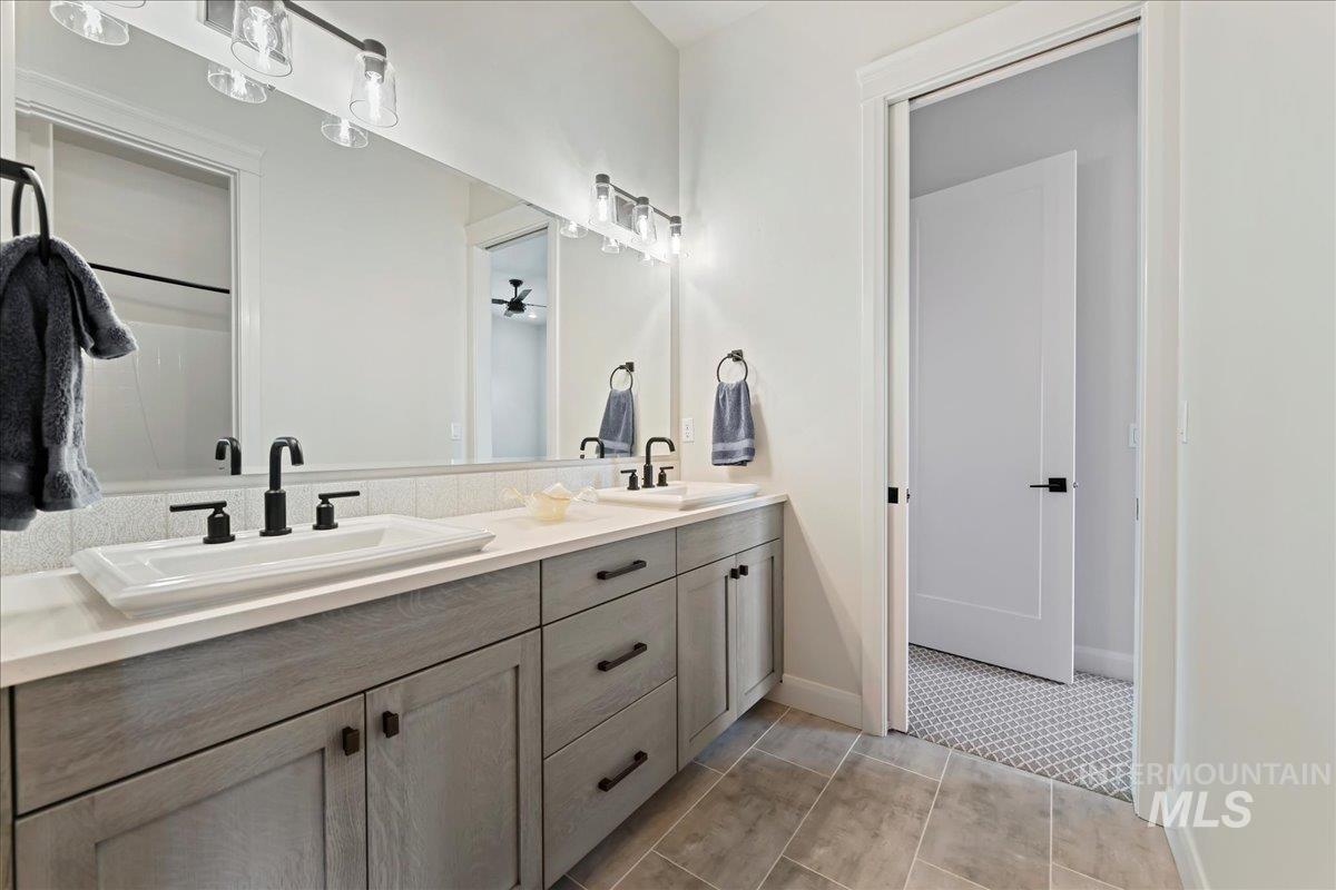 20150 Silver Spur Drive Property Photo 27