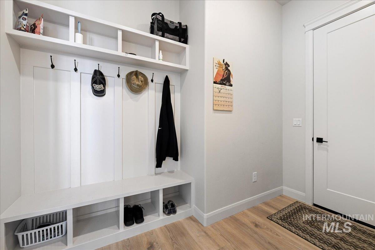 20150 Silver Spur Drive Property Photo 33