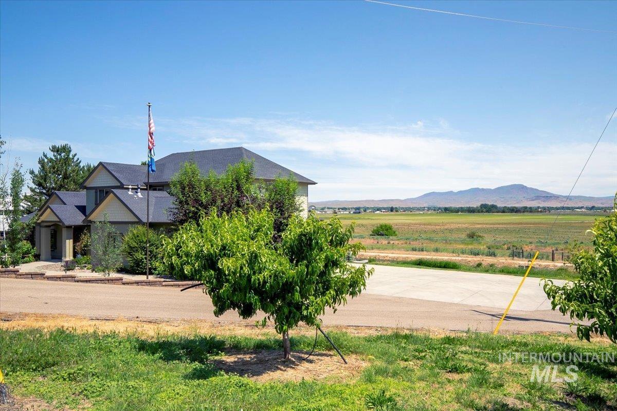 2600 W South Slope Rd Property Photo 3