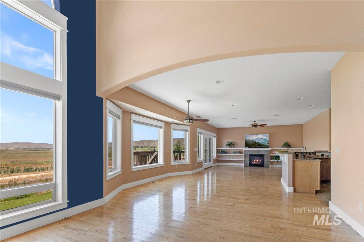 2600 W South Slope Rd Property Photo 14