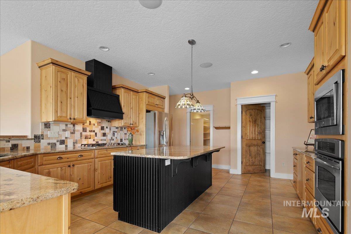 2600 W South Slope Rd Property Photo 20