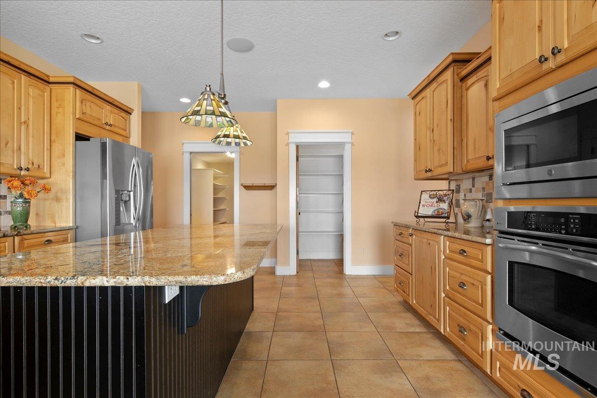 2600 W South Slope Rd Property Photo 21