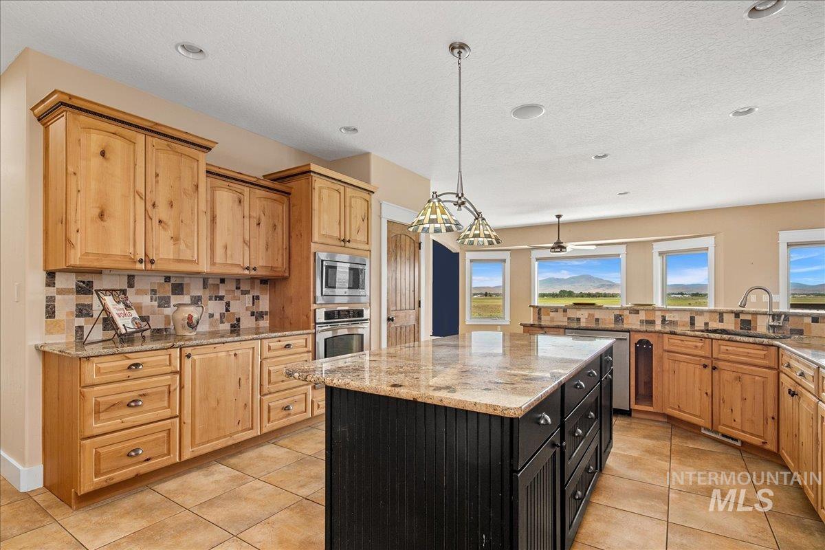 2600 W South Slope Rd Property Photo 24