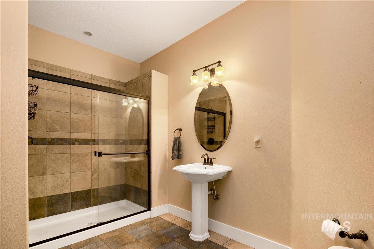 2600 W South Slope Rd Property Photo 30