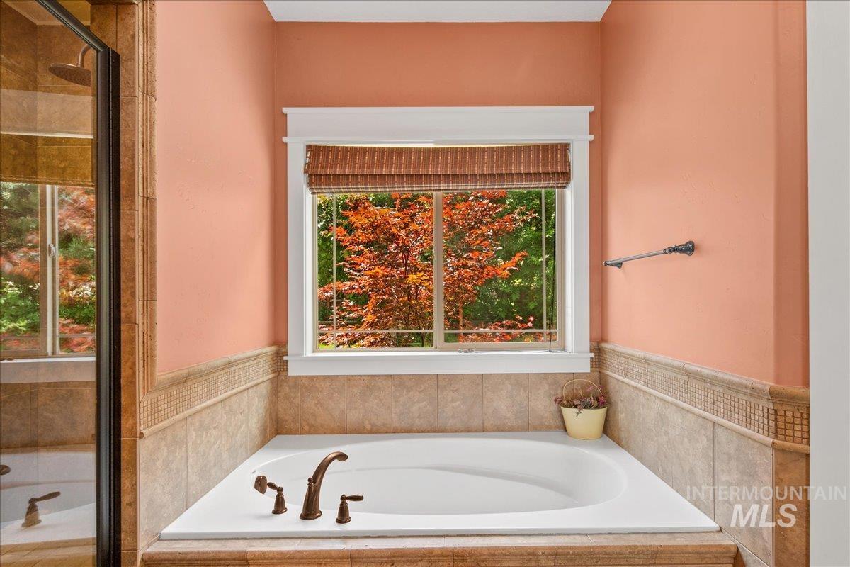 2600 W South Slope Rd Property Photo 37