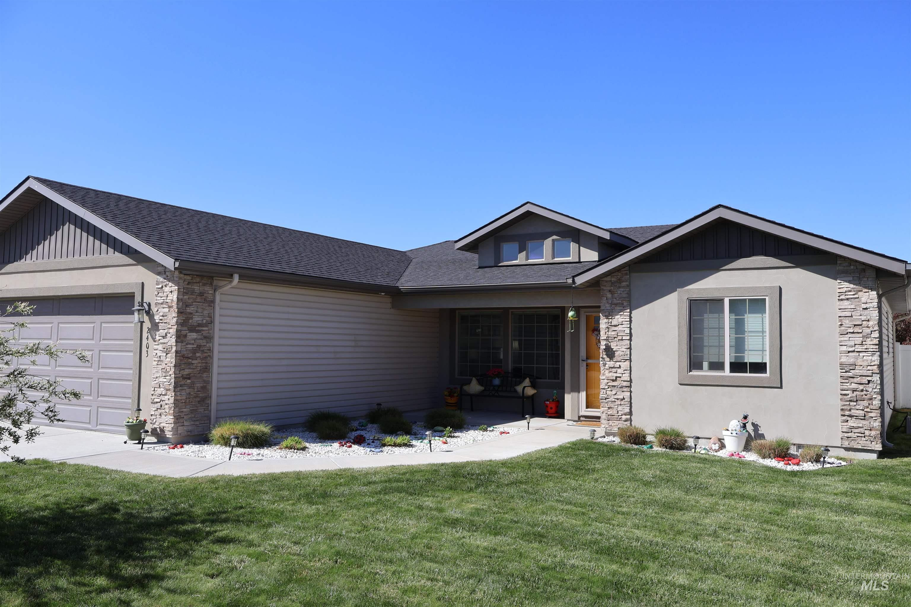 2403 Yellowstone Trail Property Photo 2