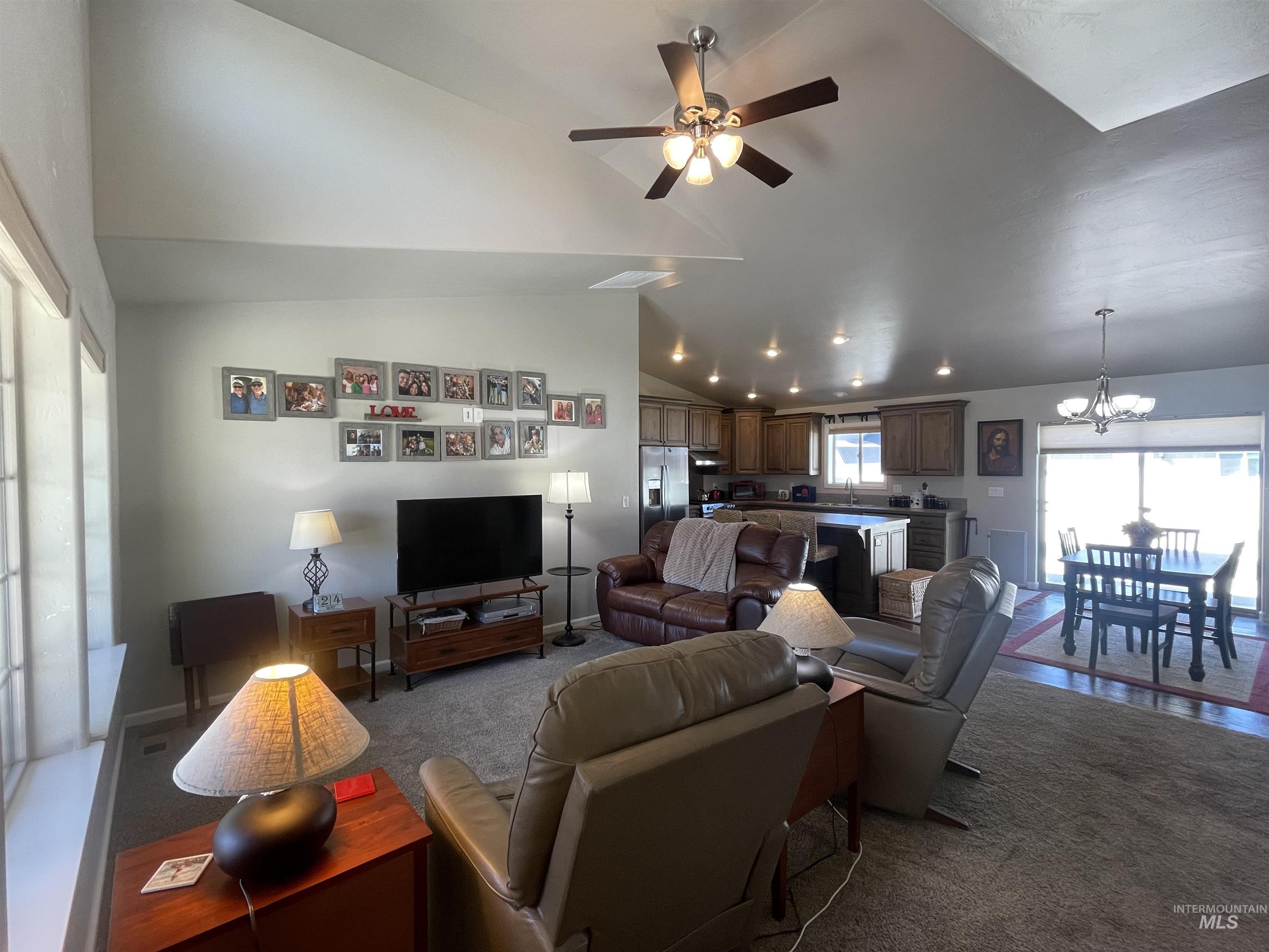 2403 Yellowstone Trail Property Photo 5
