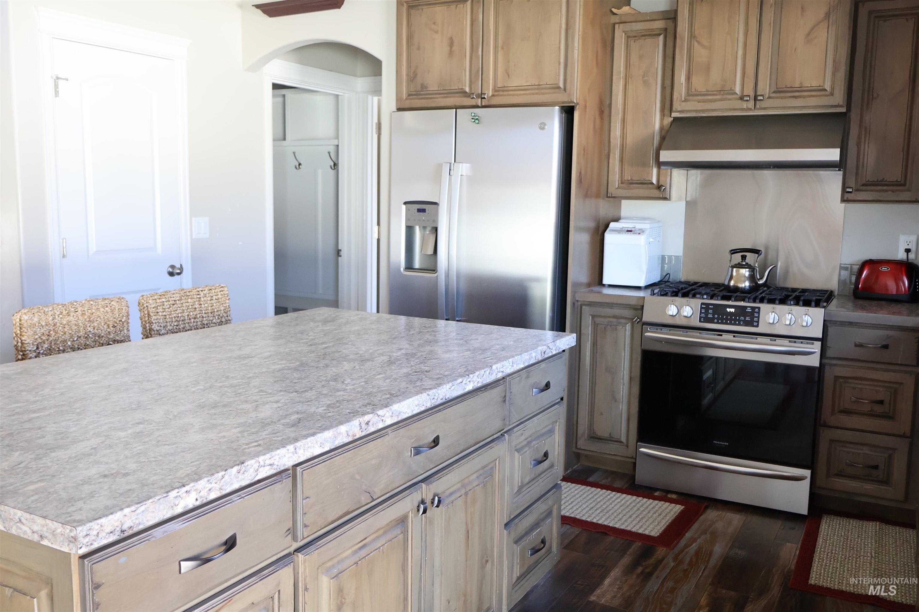 2403 Yellowstone Trail Property Photo 9
