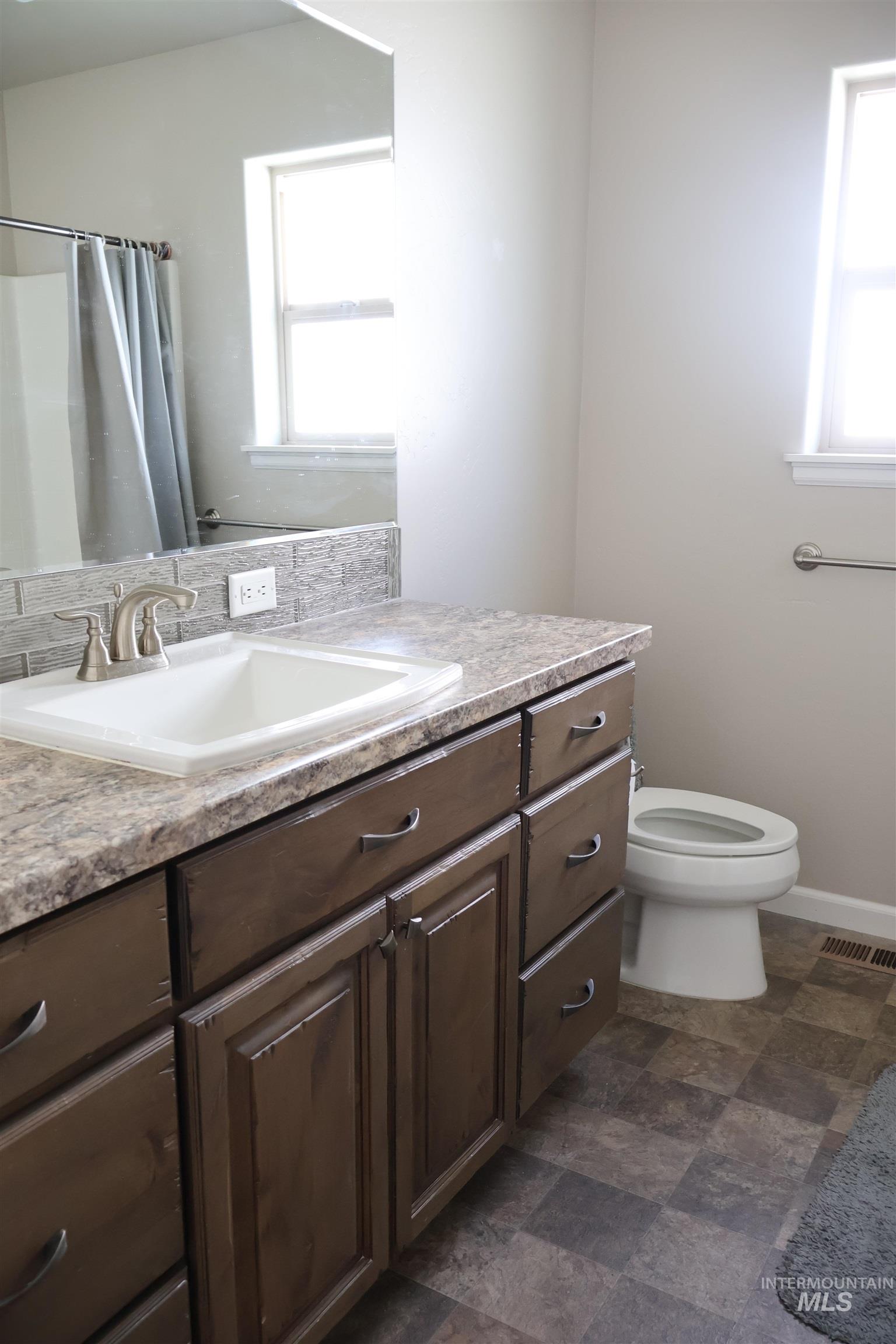 2403 Yellowstone Trail Property Photo 17