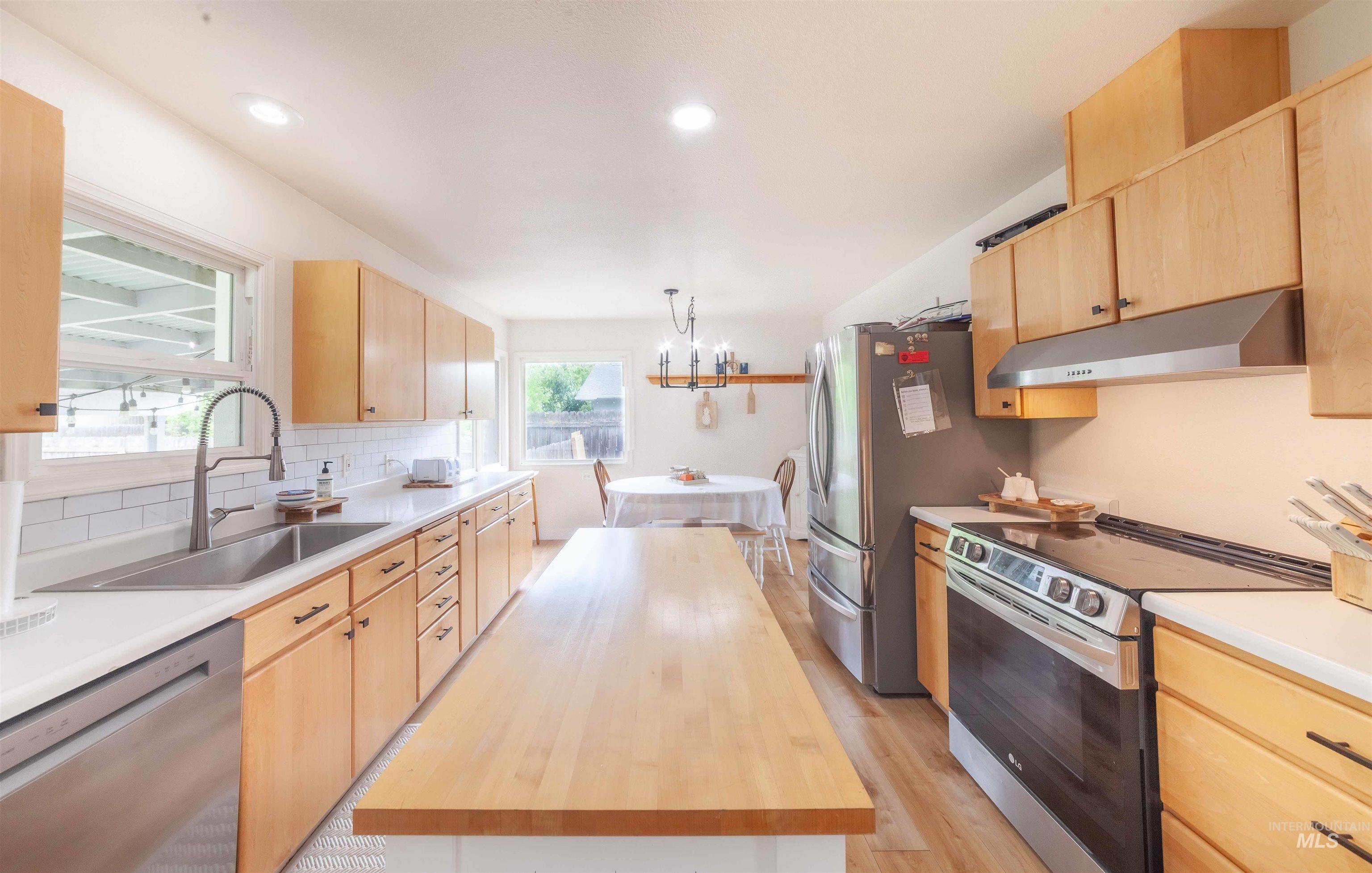 3509 8th Street C Property Photo