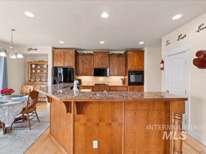 4275 W Cardon St Property Photo 15