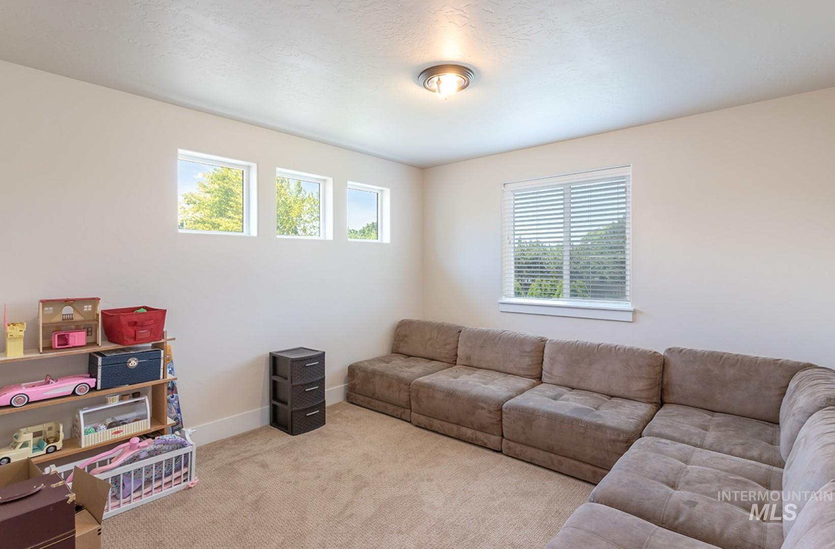 2701 N Summerbrook Property Photo 15