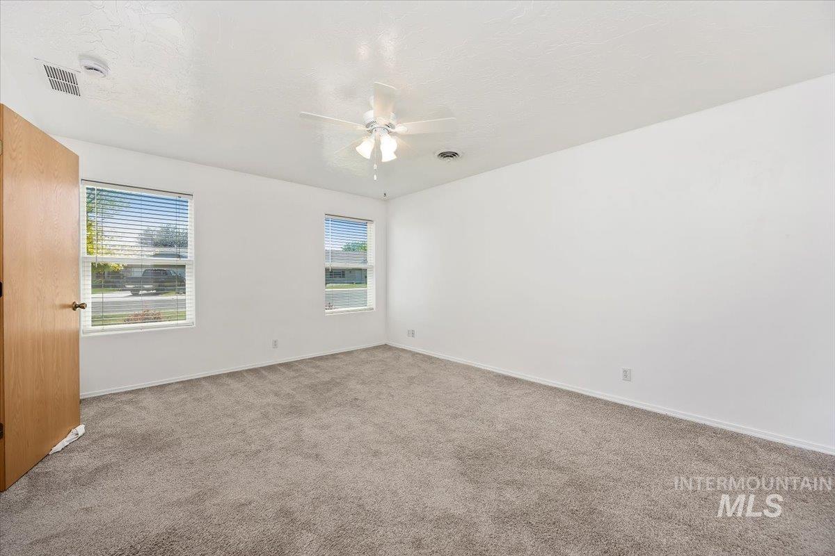 612 Northern Pine Ct Property Photo 14