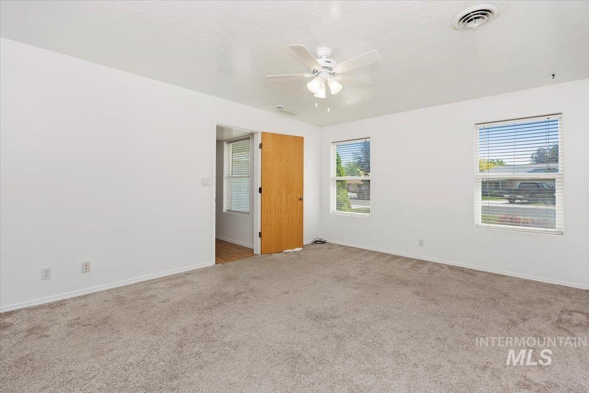 612 Northern Pine Ct Property Photo 15