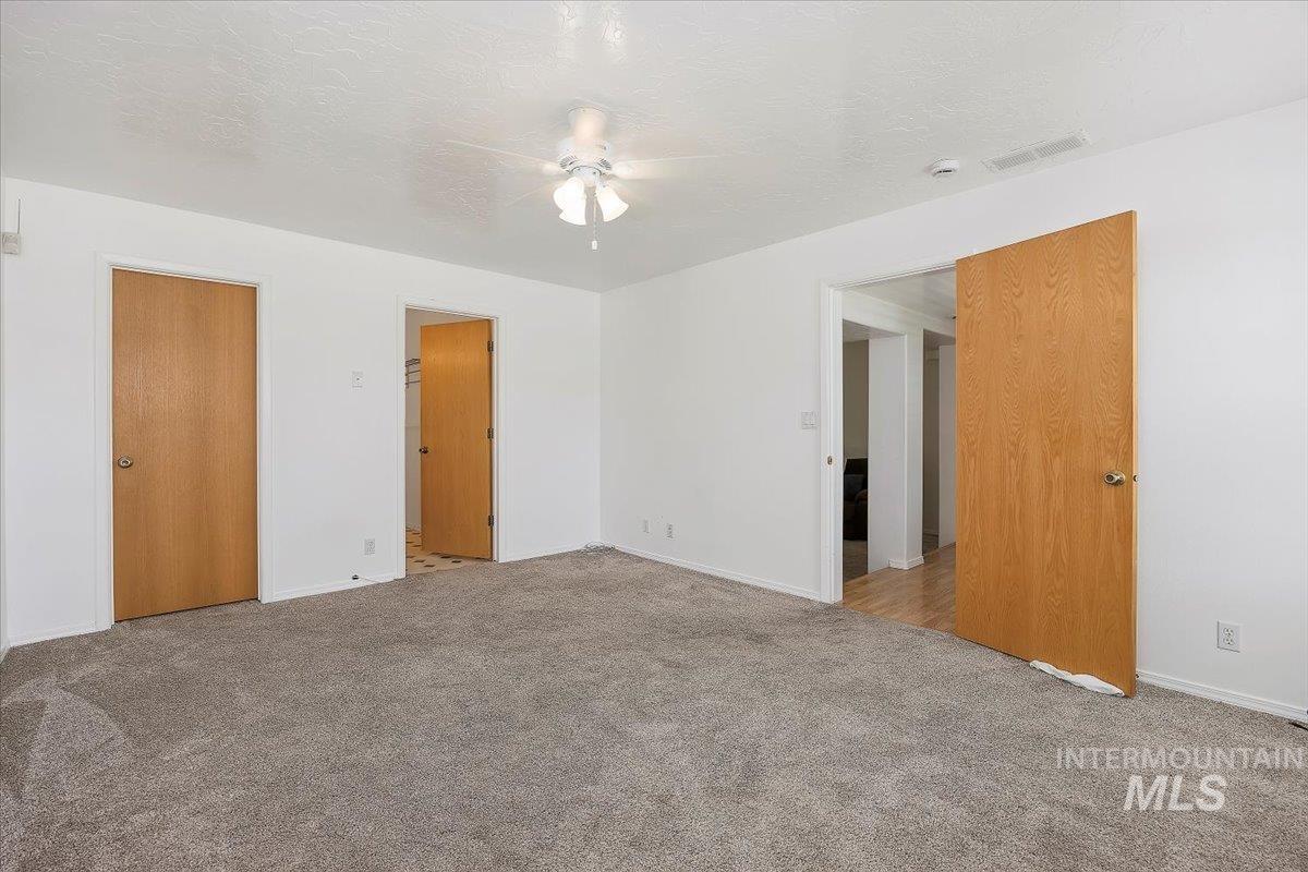 612 Northern Pine Ct Property Photo 16